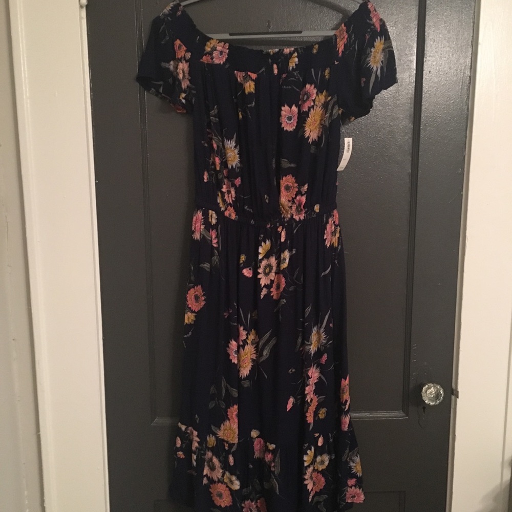 Old Navy off shoulder floral dress, XS, NWT